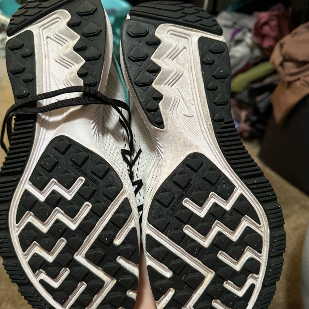 Nike Women’s Winflo 3 - Picture 4 of 5